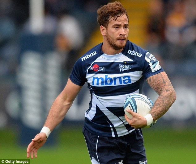 article-2482031-191C33F100000578-352_634x532